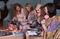 Аксессуары для девичника. Антураж и тематика вечеринок