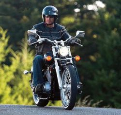 Honda Shadow 750 - японский круизный мотоцикл с мощным двигателем 