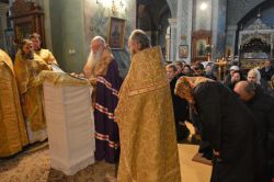 Что такое акафисты святым? Акафист Николаю Чудотворцу. Акафист Богородице