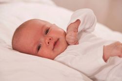 Здравствуй, мир! Что должен уметь ребенок в 2 месяца