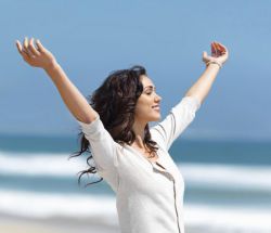 Почему чешется интимное место? Что делать?