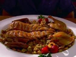 Простой, но интересный рецепт утки в духовке 