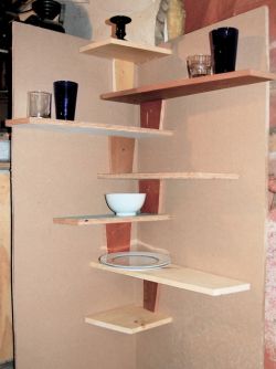 Угловые полки – это верный способ преобразить жилище