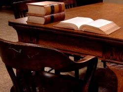 Поздравления с Днем юриста: основные моменты